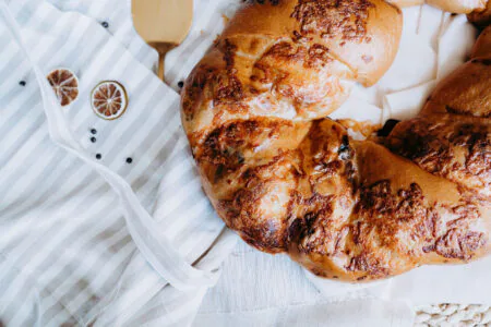 Salty pretzel: ham, paprika, leek, cheese, sun-dried tomatoes, pineapple - Image 5